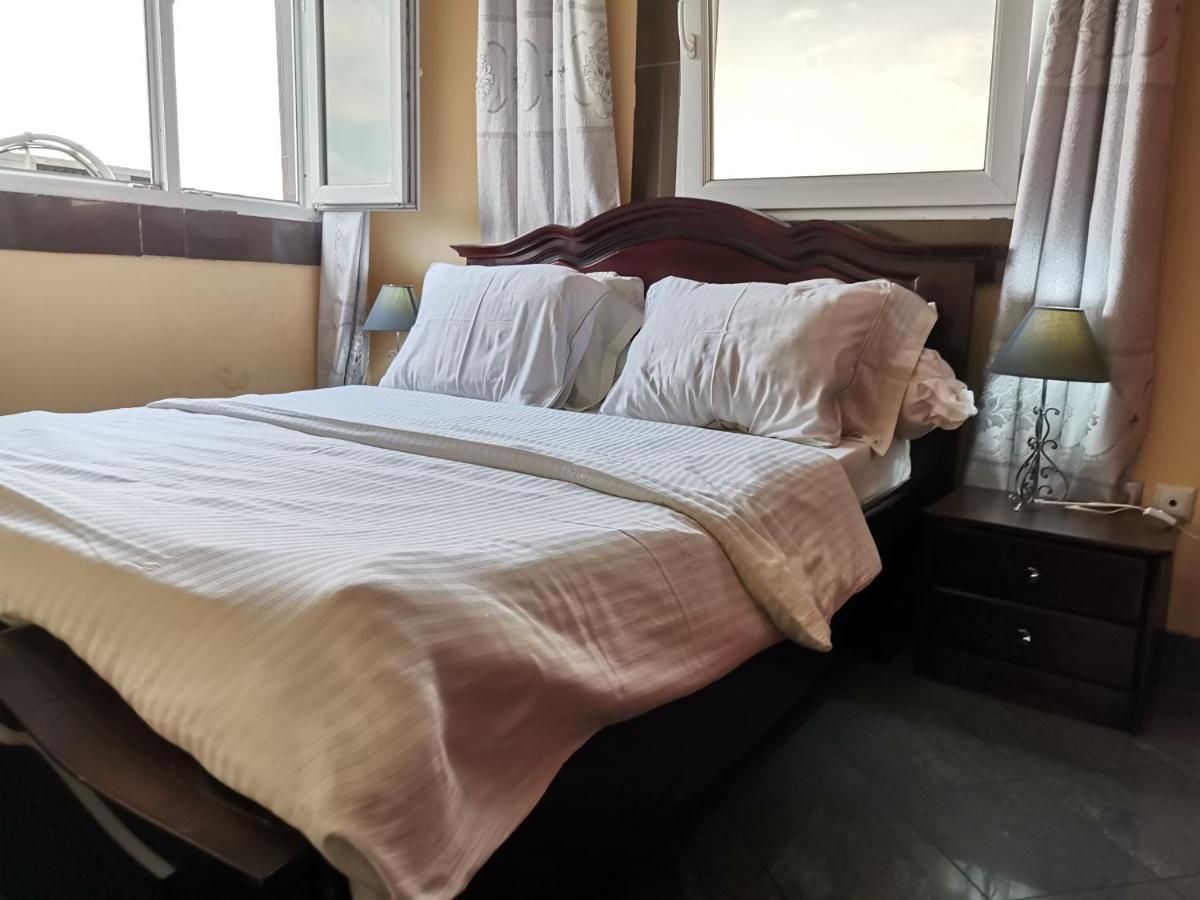 Residence Hoteliere Mb-202 C Douala Luaran gambar