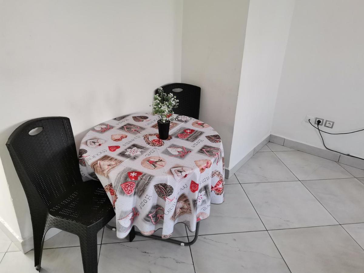 Residence Hoteliere Mb-202 C Douala Luaran gambar